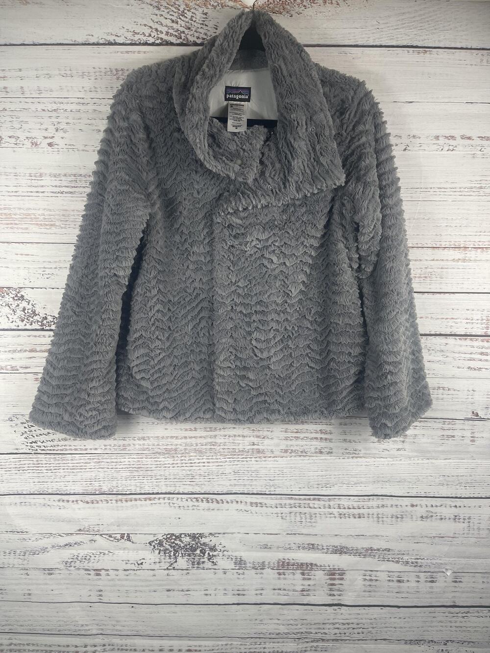 Patagonia Sweater Women's Size M Fuzzy Asymmetrical Snap Collar Pullover Cozy
